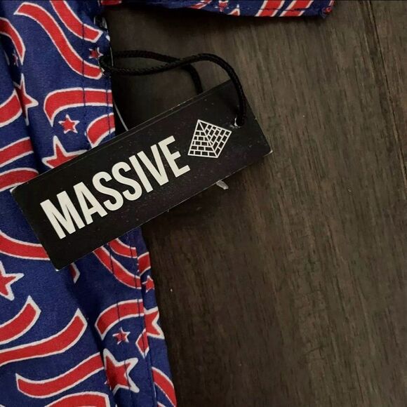 Massive Red White & Blue July 4th Button Down Men’s S NWT - Picture 2 of 4